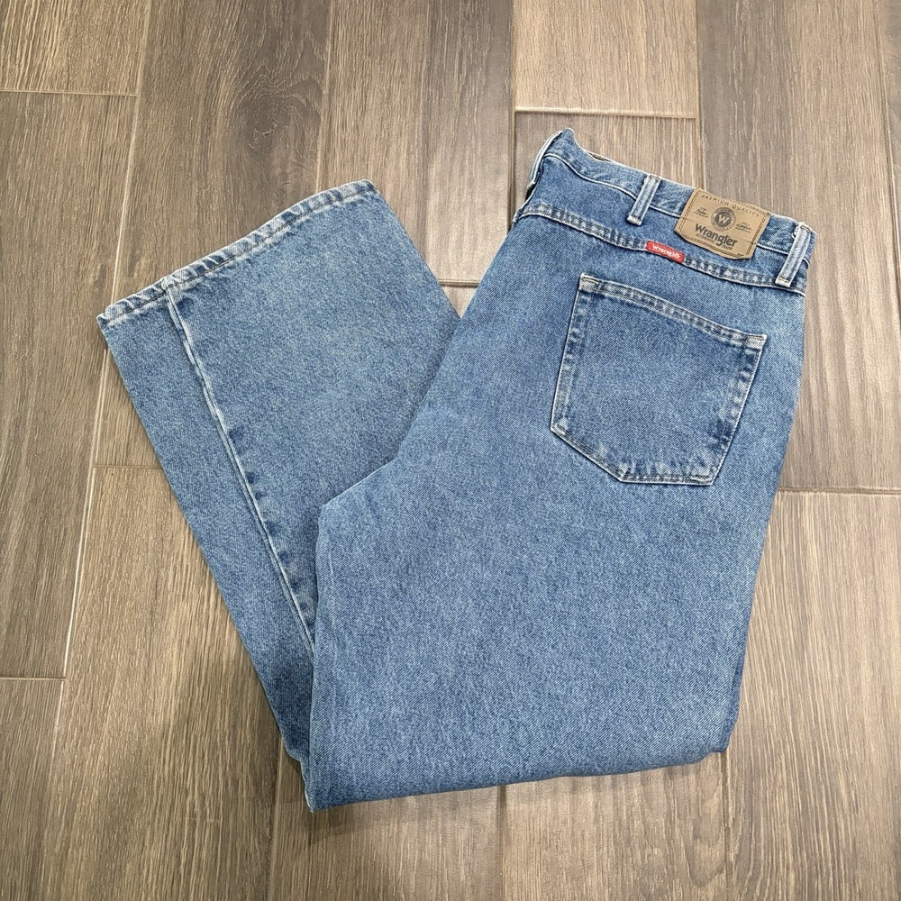 Wrangler Mens Straight Jeans 42x30 Regular Fit Blue Medium Wash Denim 96501DS